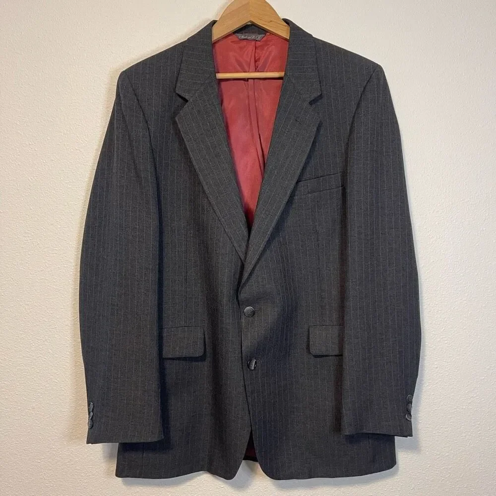 Vintage Levi’s Gray Pinstripe Blazer Size 44L‎